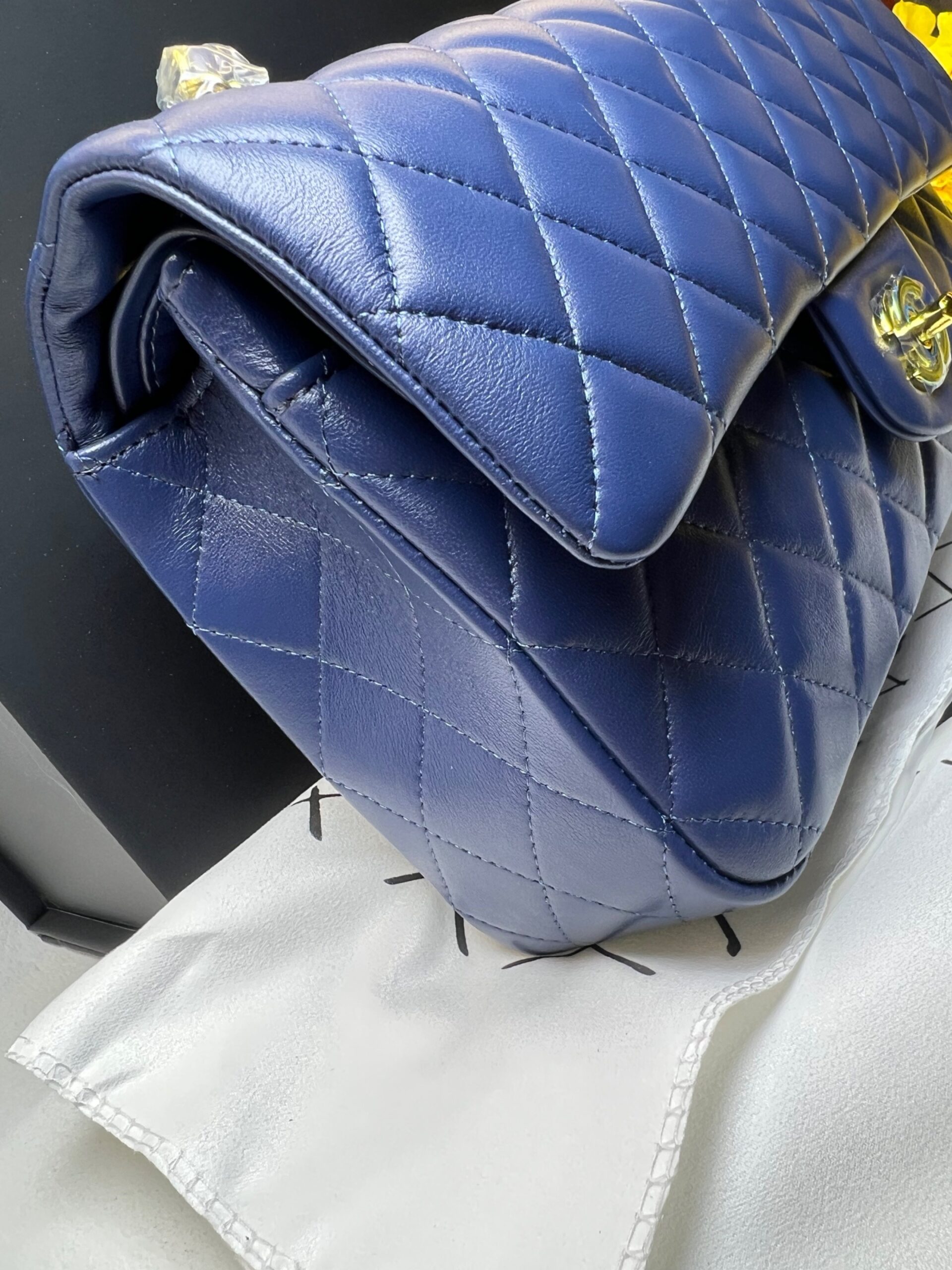 Ch**el Classic HandBag Blue For Women 9.9in/25.5cm A01112