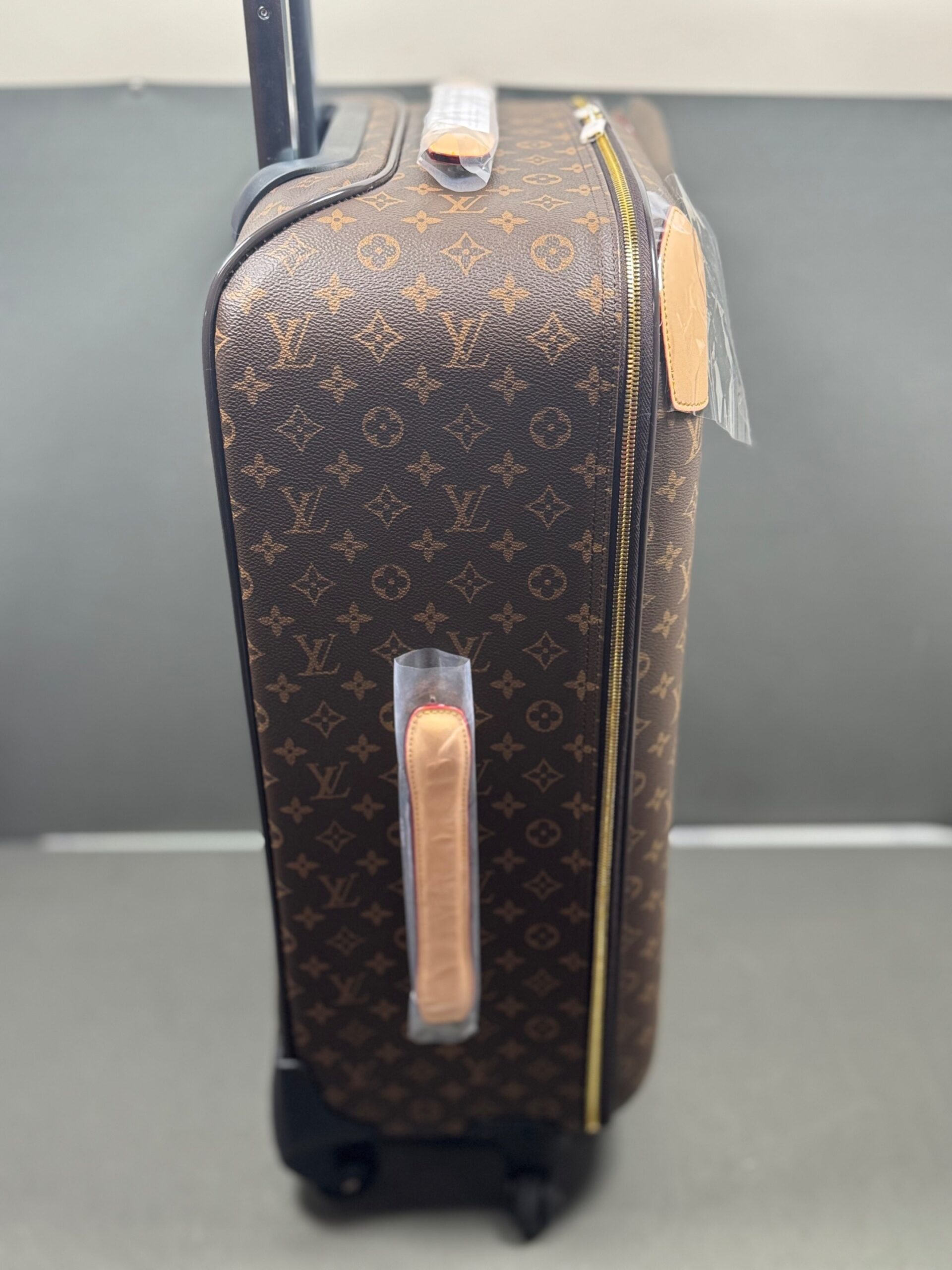 L0vis Vvtt0n Exqusite Travelling Luggage Monogram Canvas Unisex, Travel Luggages 24in/61cm LV