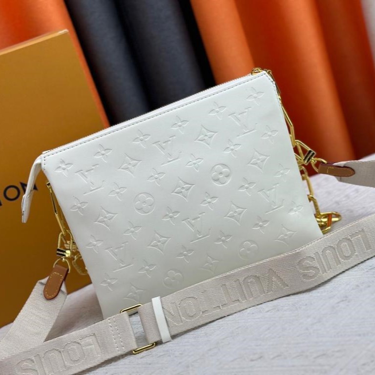 L0vis Vvtt0n Coussin PM Monogram-Embossed Cream For Women 10.2in/26cm LV M57793