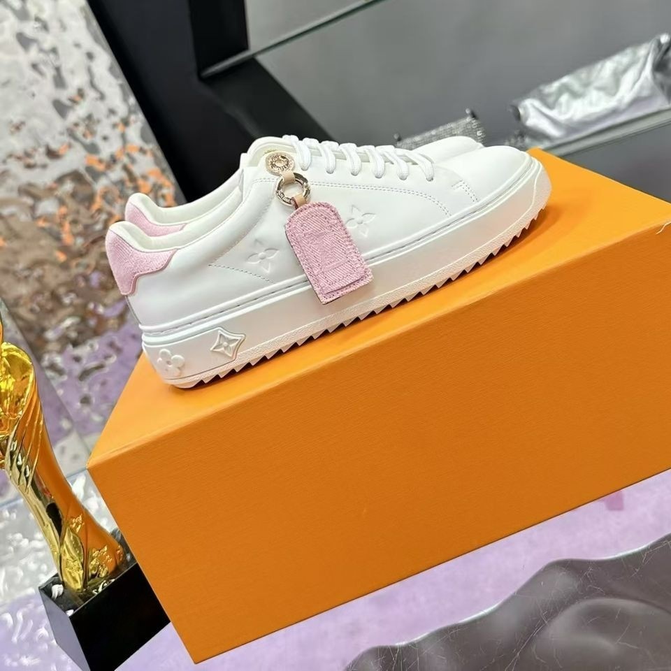 L0vis Vvtt0n Time Out Sneaker Pink For Women