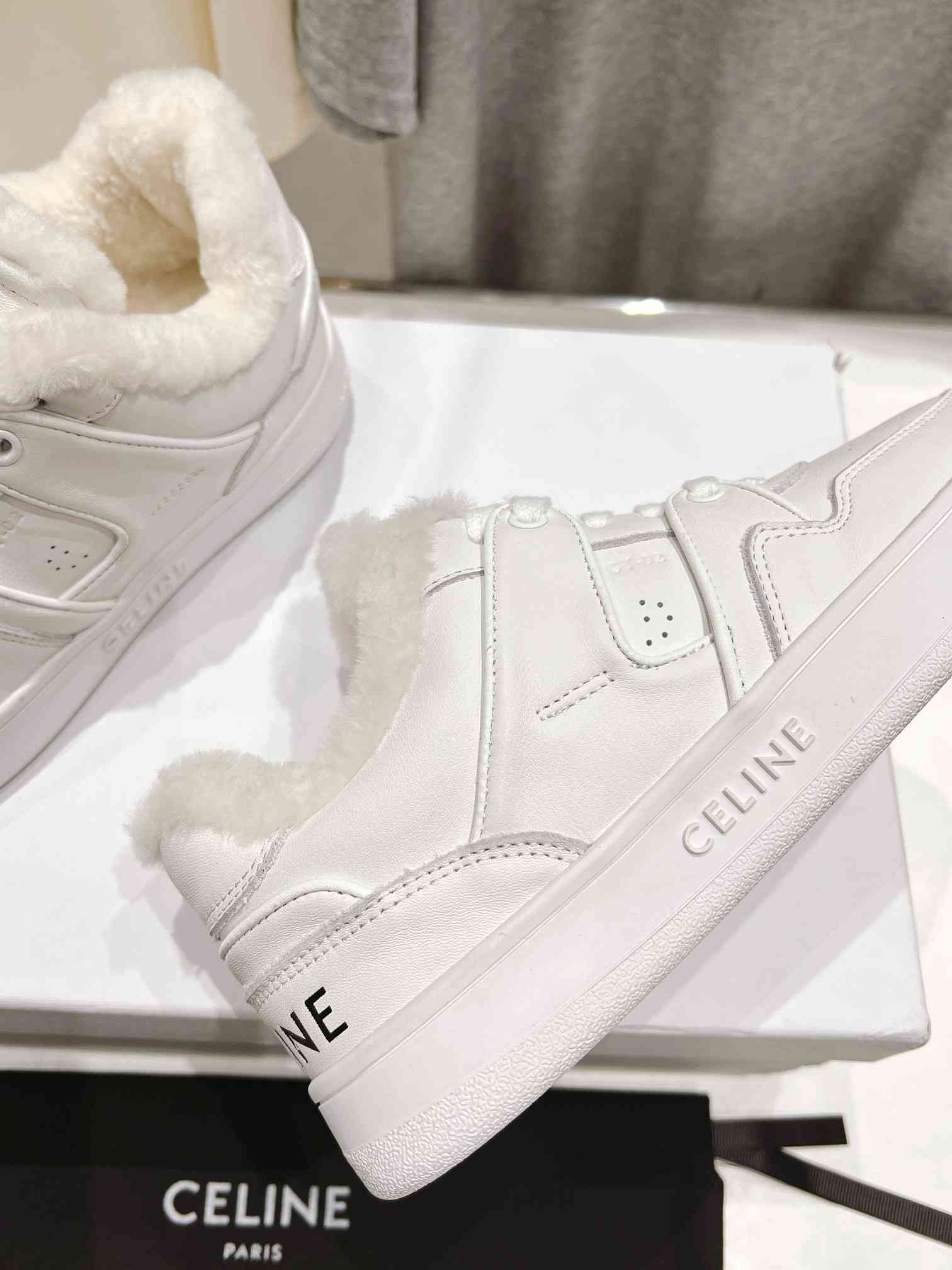 Ce1i*e Trainer Low Lace-Up Sneaker With Fur White For Women