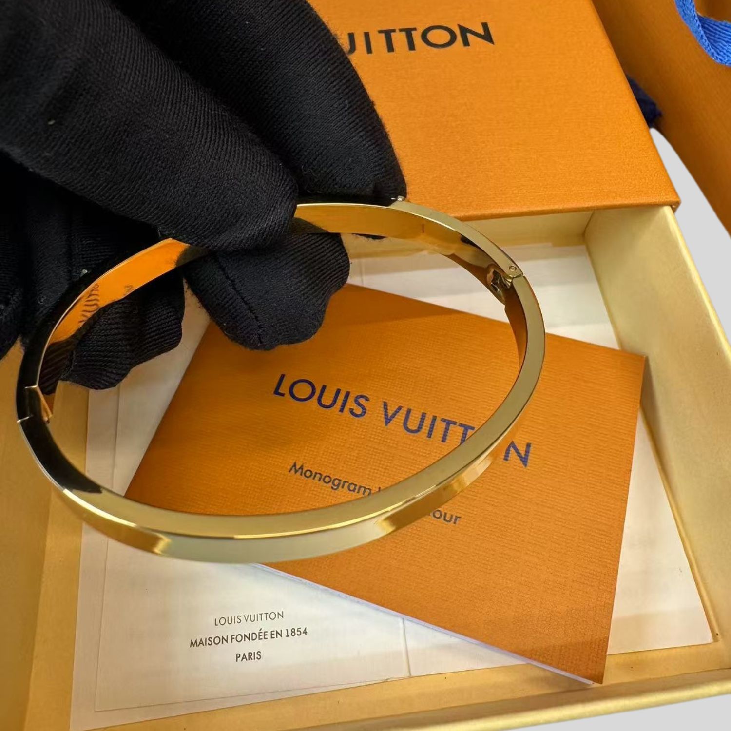 L0vis Vvtt0n Bracelet