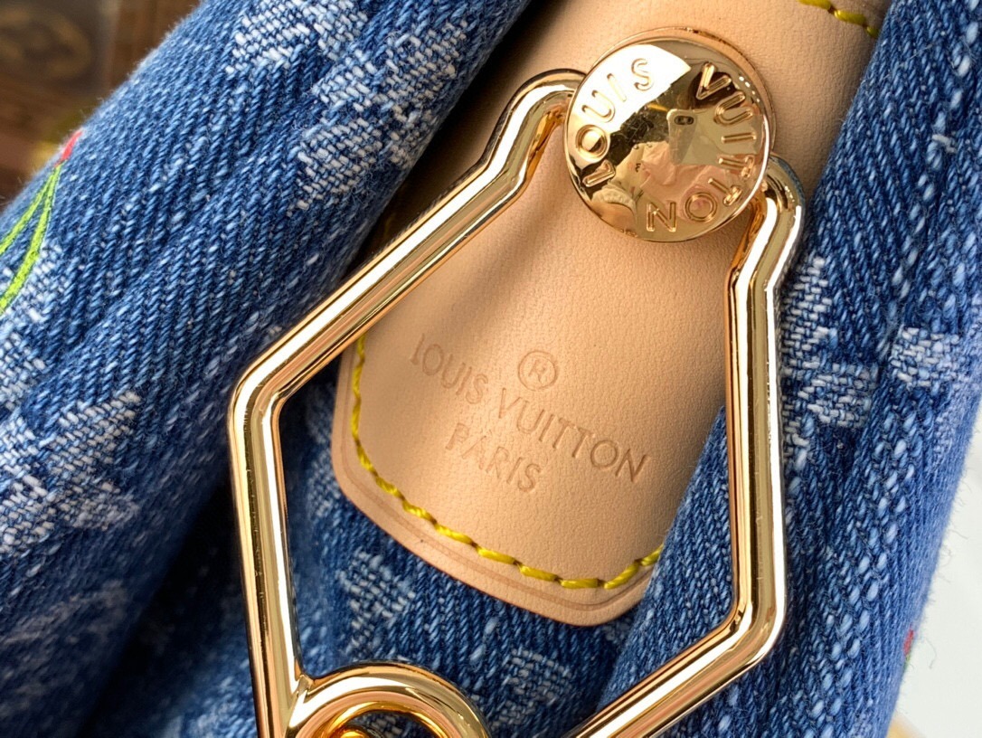 [True-to-ORIGINAL] L0vis Vvtt0n LV x TM Coussin PM Cherry Denim For Women 10.2in/26cm M14978