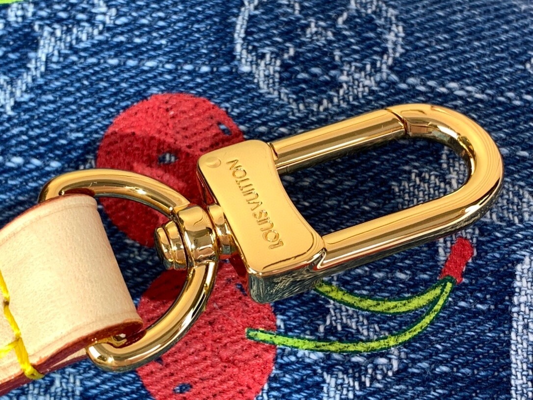 [True-to-ORIGINAL] L0vis Vvtt0n LV x TM Coussin PM Cherry Denim For Women 10.2in/26cm M14978