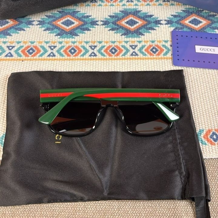 Gvc*1 Square Frame Sunglasses Green For Women