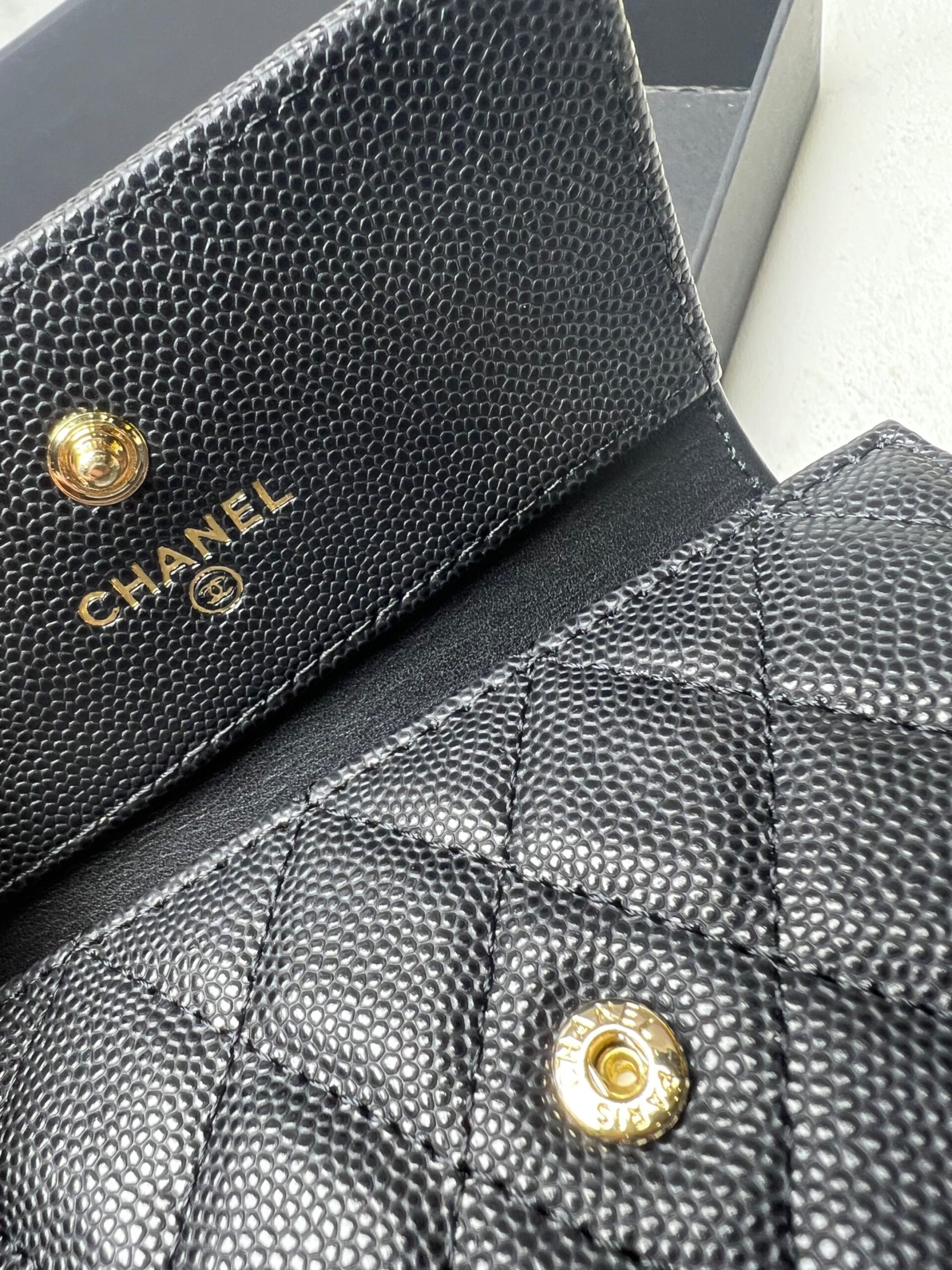 Ch**el CO-CO Flap Card Holder Wallet 11.5cm/7.4in Gold Hardware For Women Black