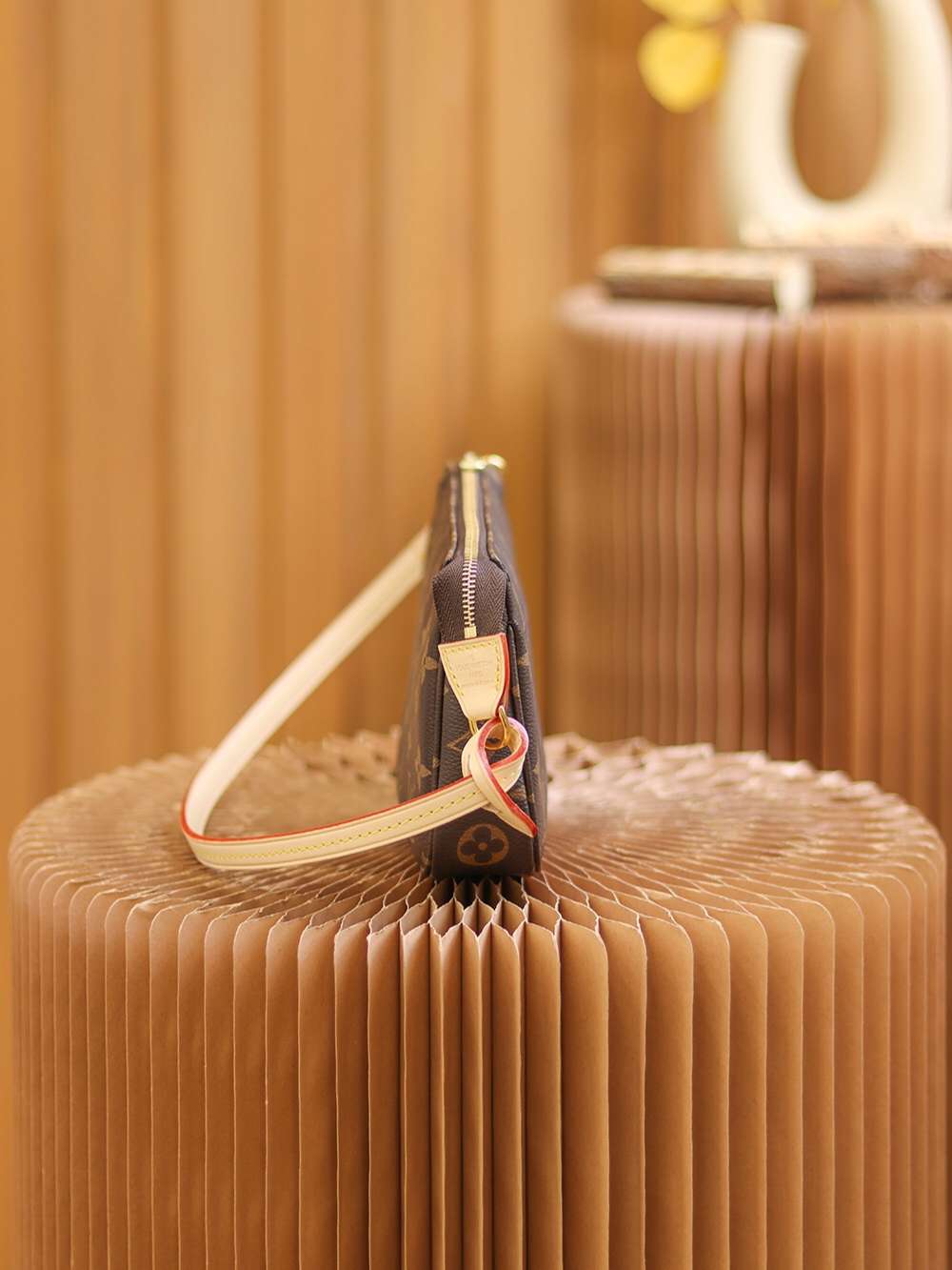 L0vis Vvtt0n Pochette Accessoires Brown For Women 23.5cm / 9.3in M40712