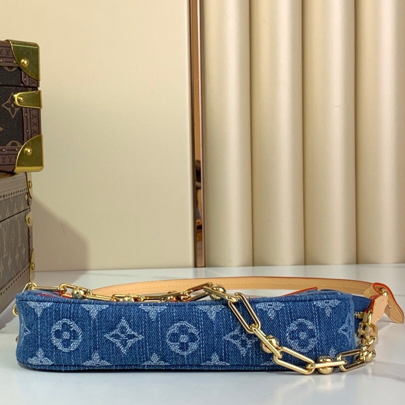 L0vis Vvtt0n LV x TM Pochette Accessoires Cherry Denim For Women 8.7in/22cm M13994