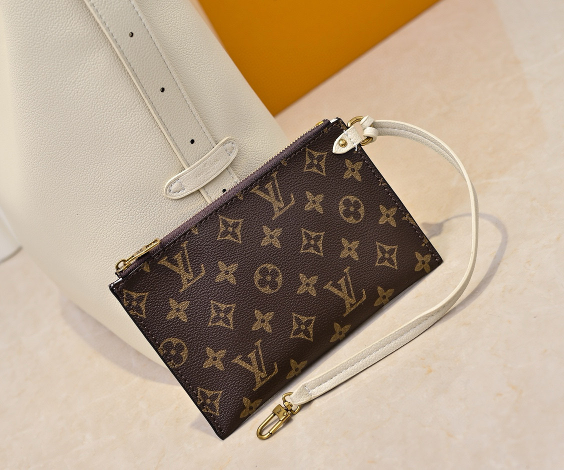 L0vis Vvtt0n Low Key Hobo MM Beige For Women M25022 12.2in/31cm