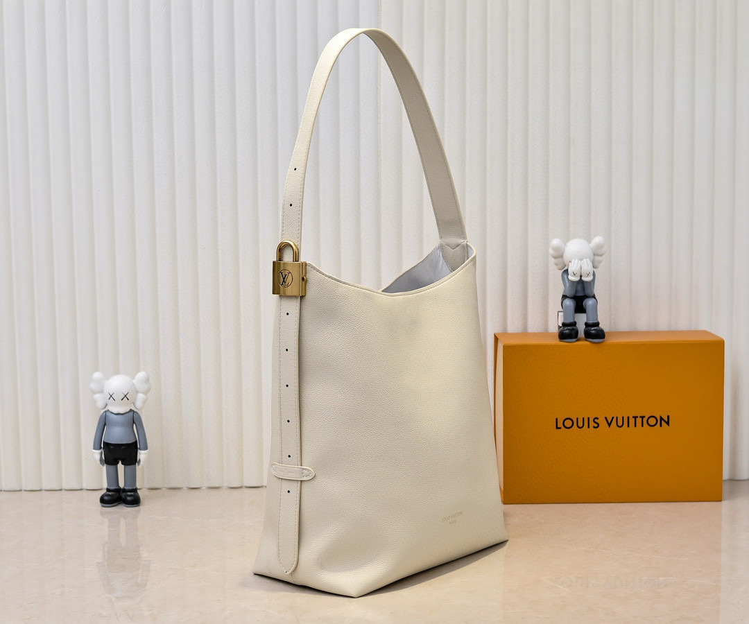 L0vis Vvtt0n Low Key Hobo MM Beige For Women M25022 12.2in/31cm