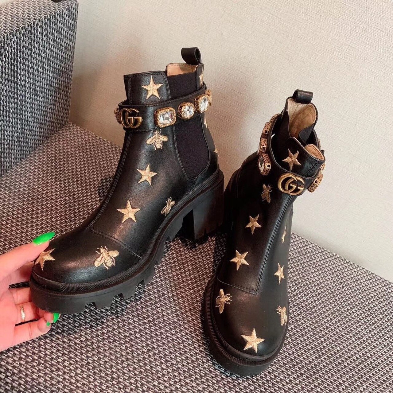 Gvc*1 Star And Bee Embroidered Trip Ankle Boots Black For Women GG