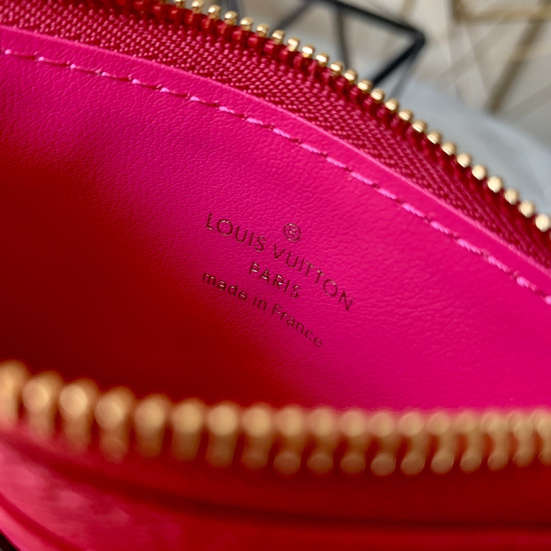 L0vis Vvtt0n Zipped Card Holder Monogram Canvas Fuchsia For Women, Women Wallet LV M62257