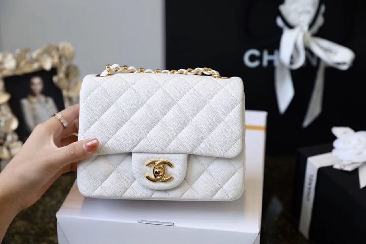 Ch**el Classic Mini Flap Bag Golden Hardware White For Women 6.6in/17cm A35200