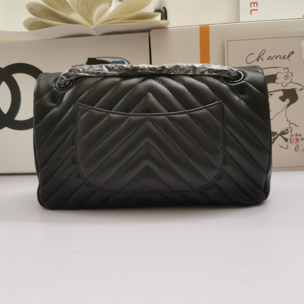 Ch**el Chevron Classic Handbag Black Hardware Black For Women, Women’s Bags, Shoulder And Crossbody Bags 10.2in/26cm