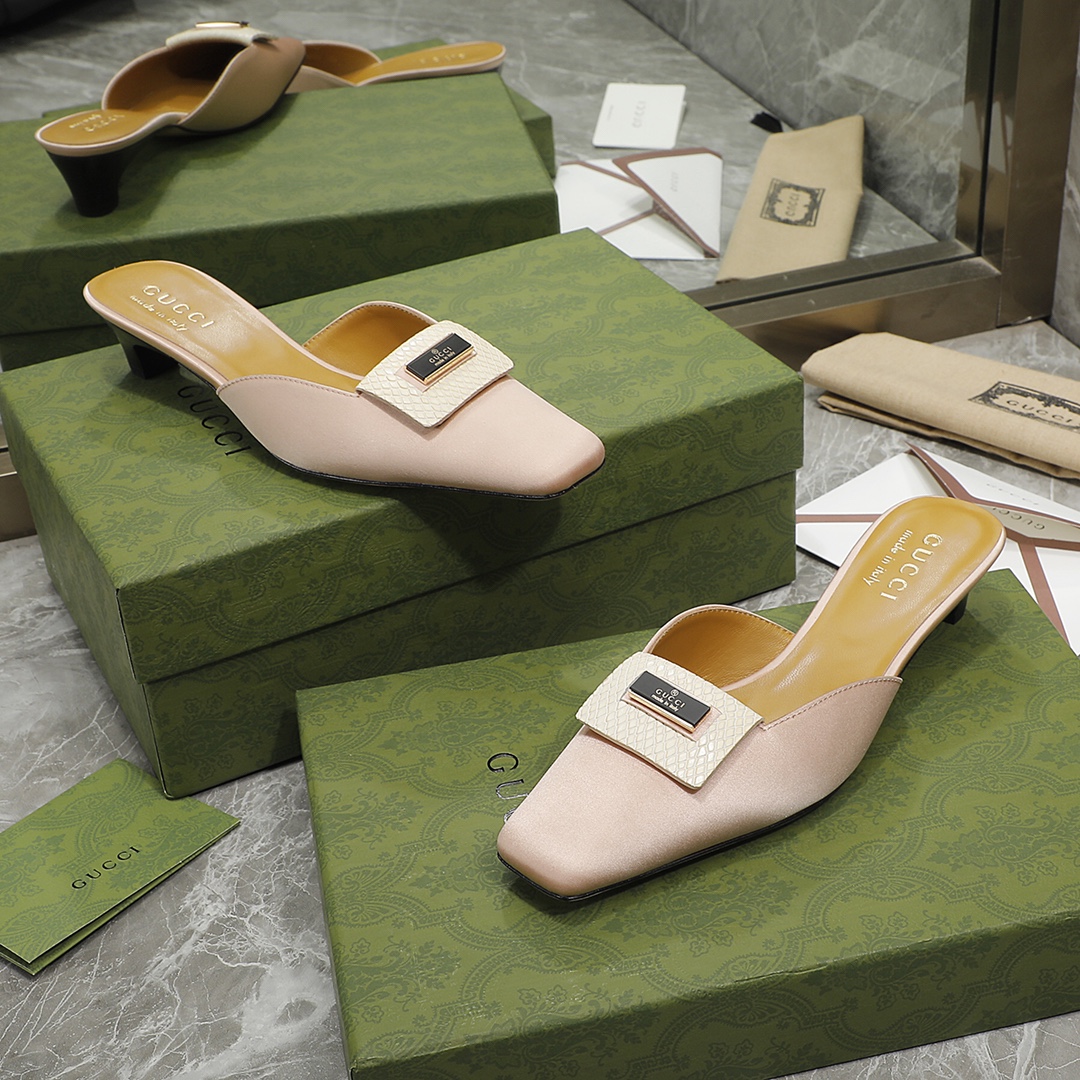 Gvc*1 Slipper Sandals Pink For Women GG