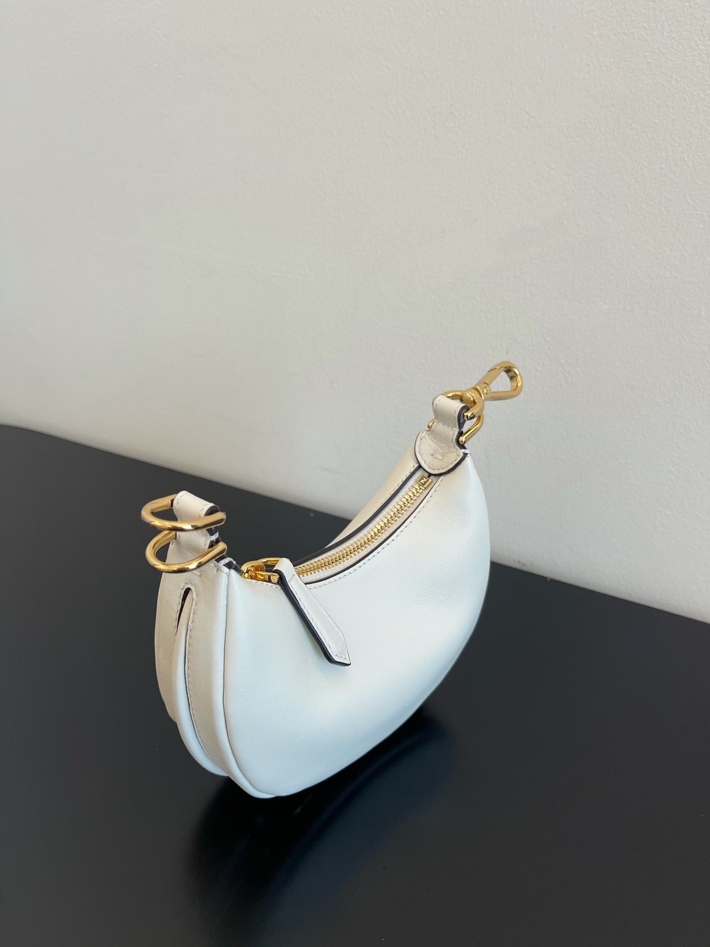 F**di Nano F**digraphy White For Women, Women’s 6.7in/17cm FF 7AS089A5DYF1HEL