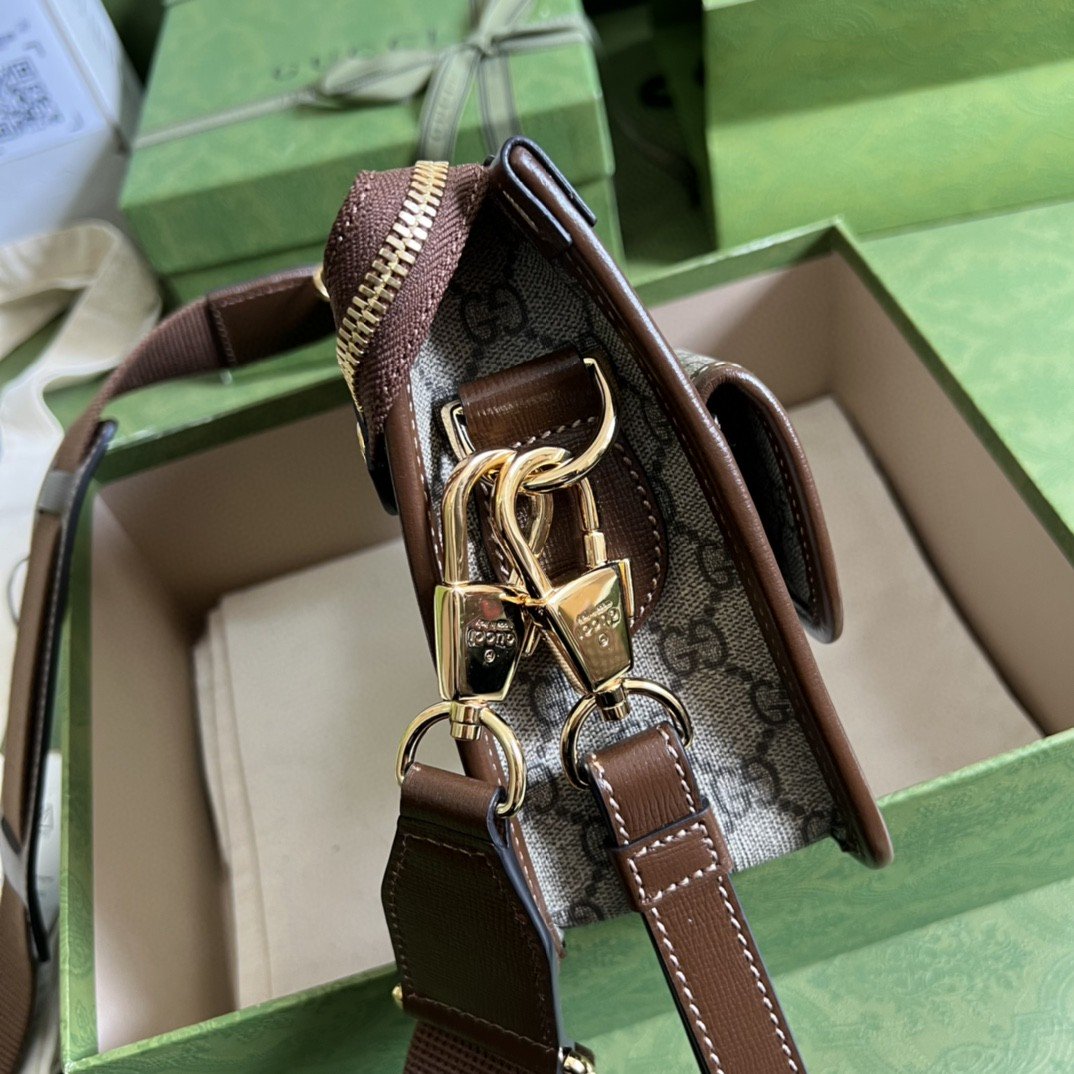 Gvc*1 Messenger Bag With Interlocking G Beige And Ebony GG Svp*me Canvas And Brown For Men 8in/21cm GG 674164 92THG