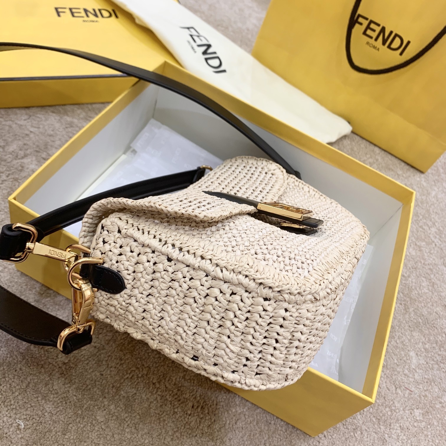 F**di Baguette Woven Straw Black For Women, Women’s Handbags, Shoulder And Crossbody Bags 10.2in/26cm FF