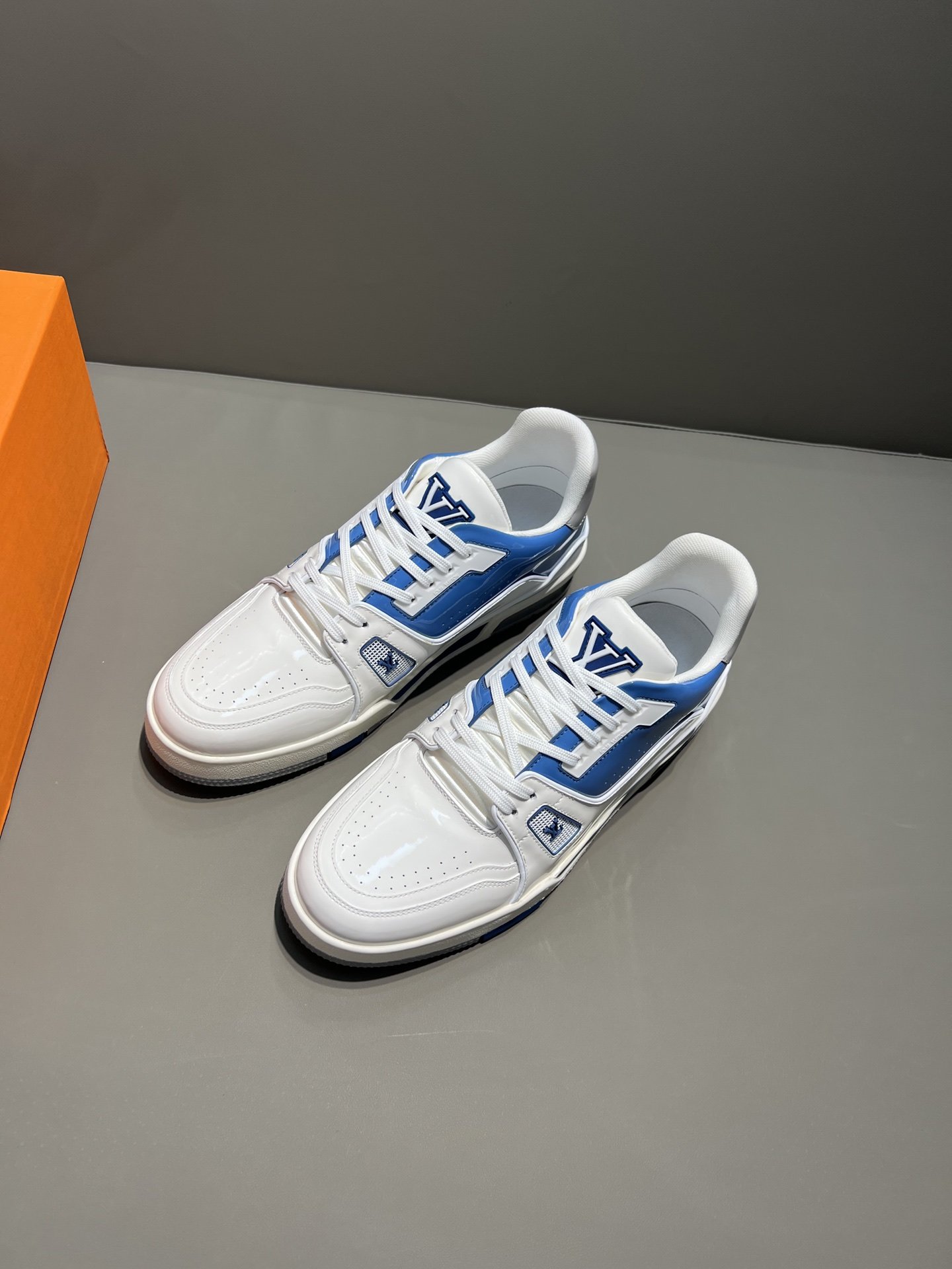 L0vis Vvtt0n Trainer Sneaker White/Blue Virgil Abloh For Men LV