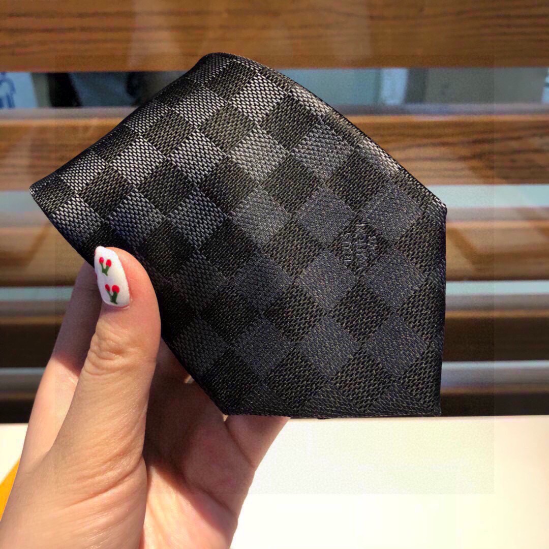 L0vis Vvtt0n Damier Classique Tie Black LV Men Tie M78752