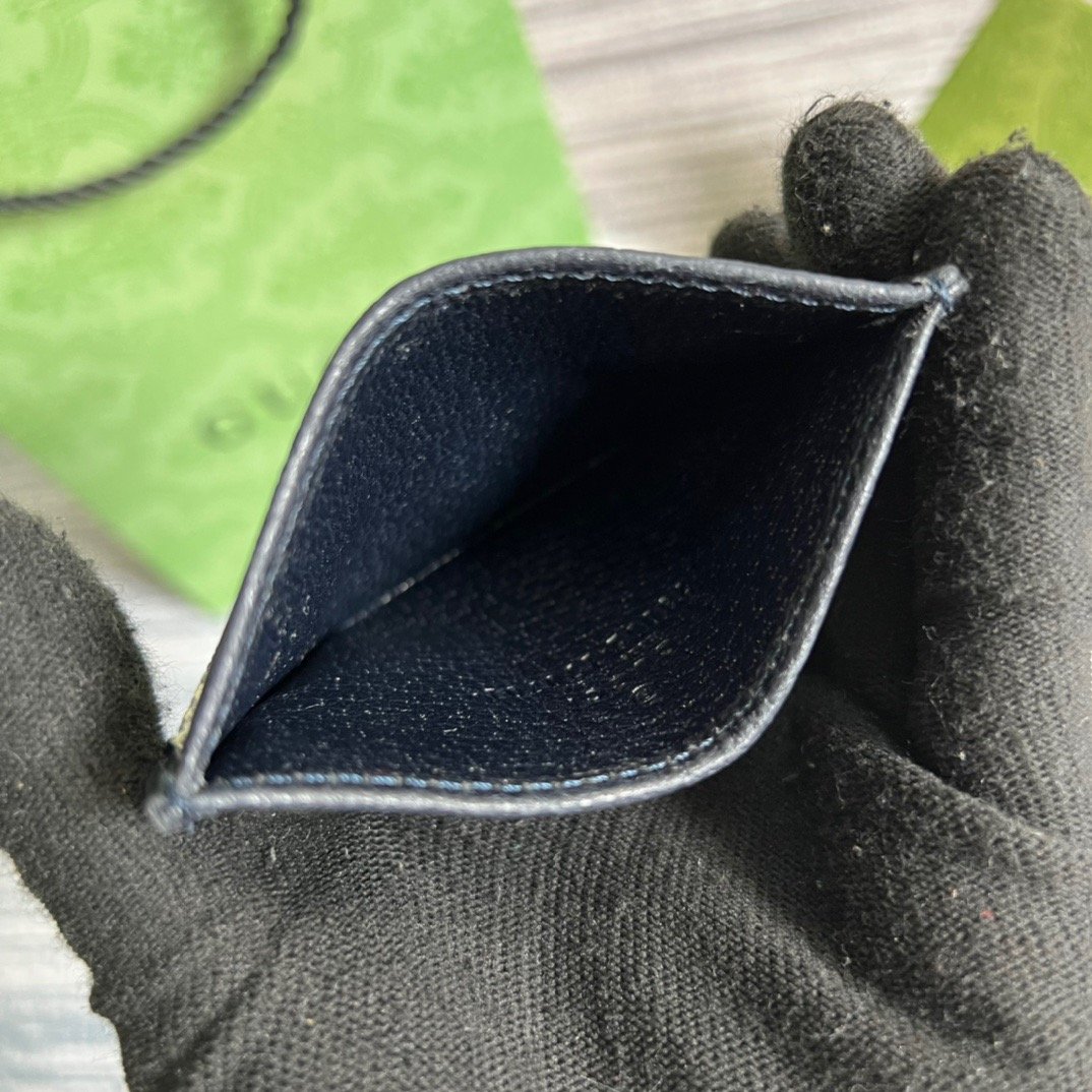 Gvc*1 Card GG Case with Interlocking G Light Grey For Men 4in/10cm GG 673002 K9GSN 4075