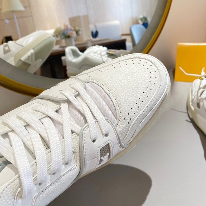 L0vis Vvtt0n Trainer Sneaker Rubber Grain White Virgil Abloh For Men LV 1A8WAX