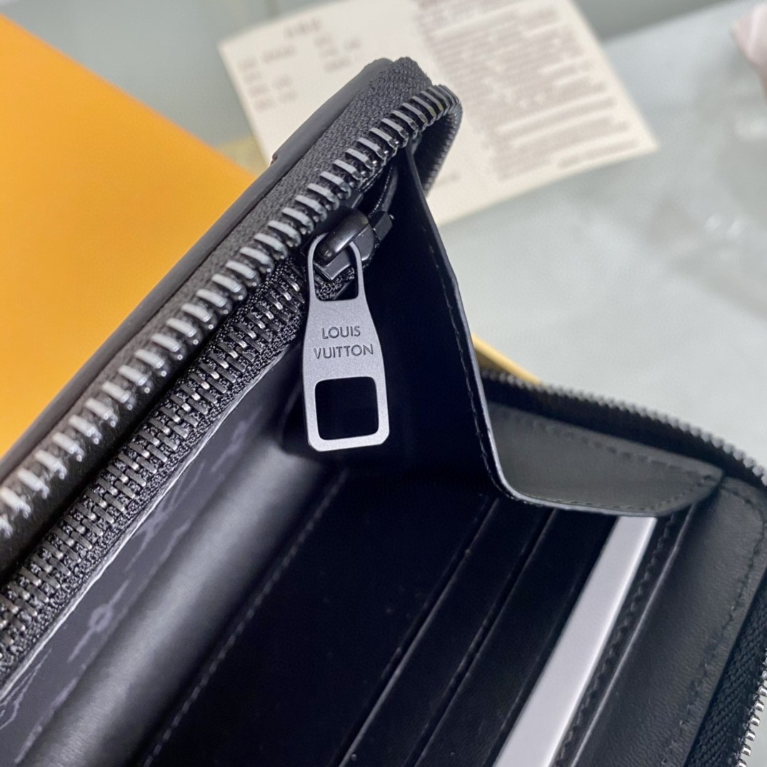 L0vis Vvtt0n Zippy Wallet Trunk Monogram Eclipse For Men, Men’s Wallet 7.7in/19.5cm LV M80558