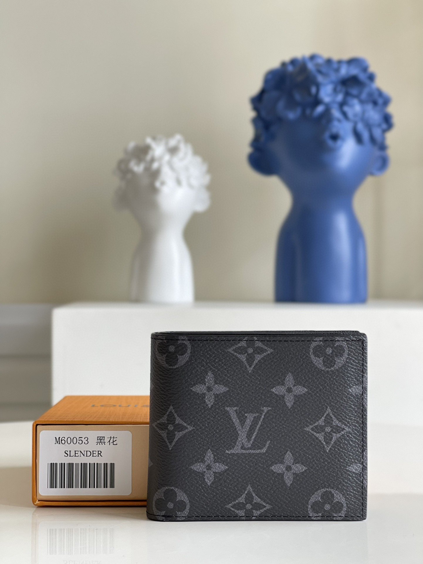 L0vis Vvtt0n Amerigo Wallet Monogram Eclipse For Men, Men’s Wallet 4.7in/11.5cm LV