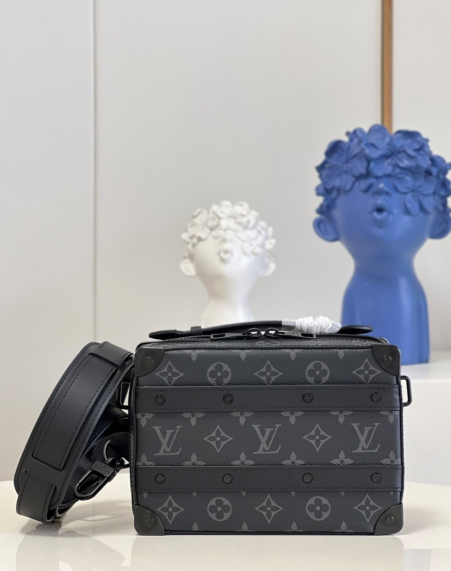 L0vis Vvtt0n Handle Soft Trunk Monogram Eclipse For Men, Men’s Bags 8.5in/22cm LV M45935