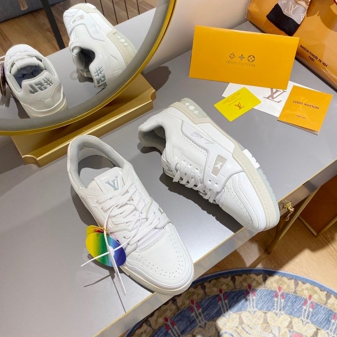 L0vis Vvtt0n Trainer Sneaker Rubber Grain White Virgil Abloh For Men LV 1A8WAX