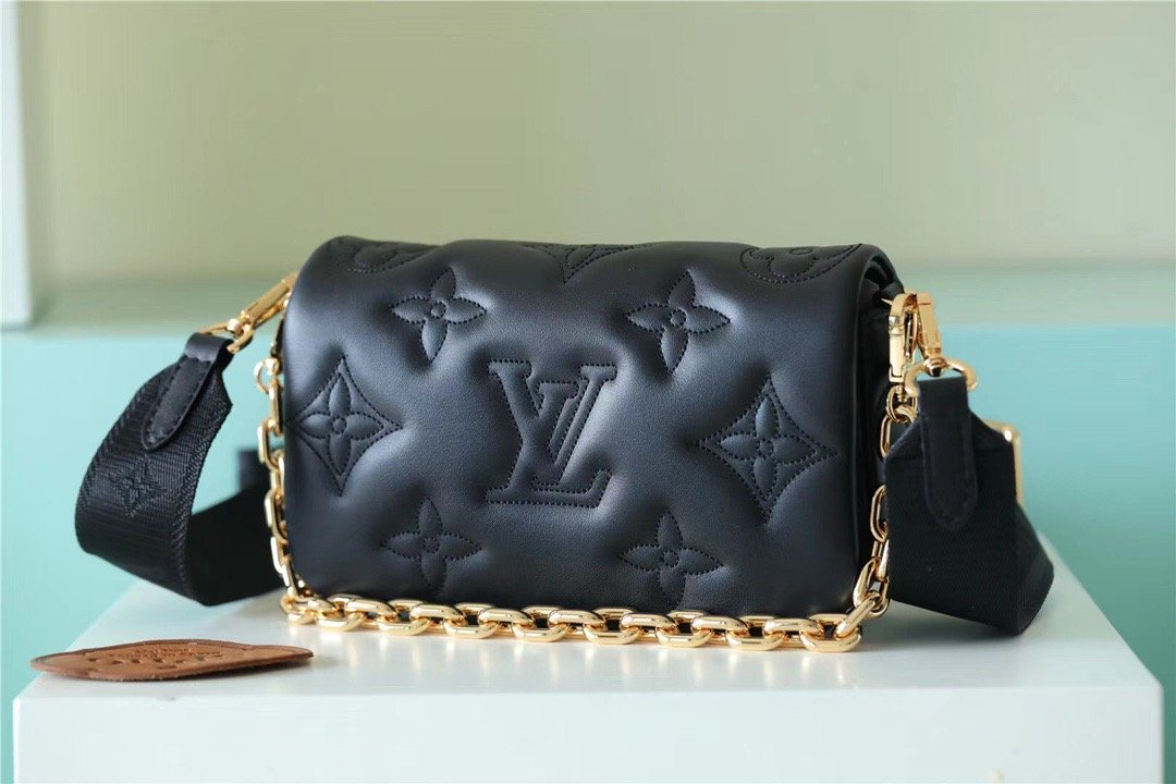 L0vis Vvtt0n Wallet On Strap Bubblegram Monogram In Wallets and Small Leather Goods For Women M81398 7.9in/20cm LV M81398