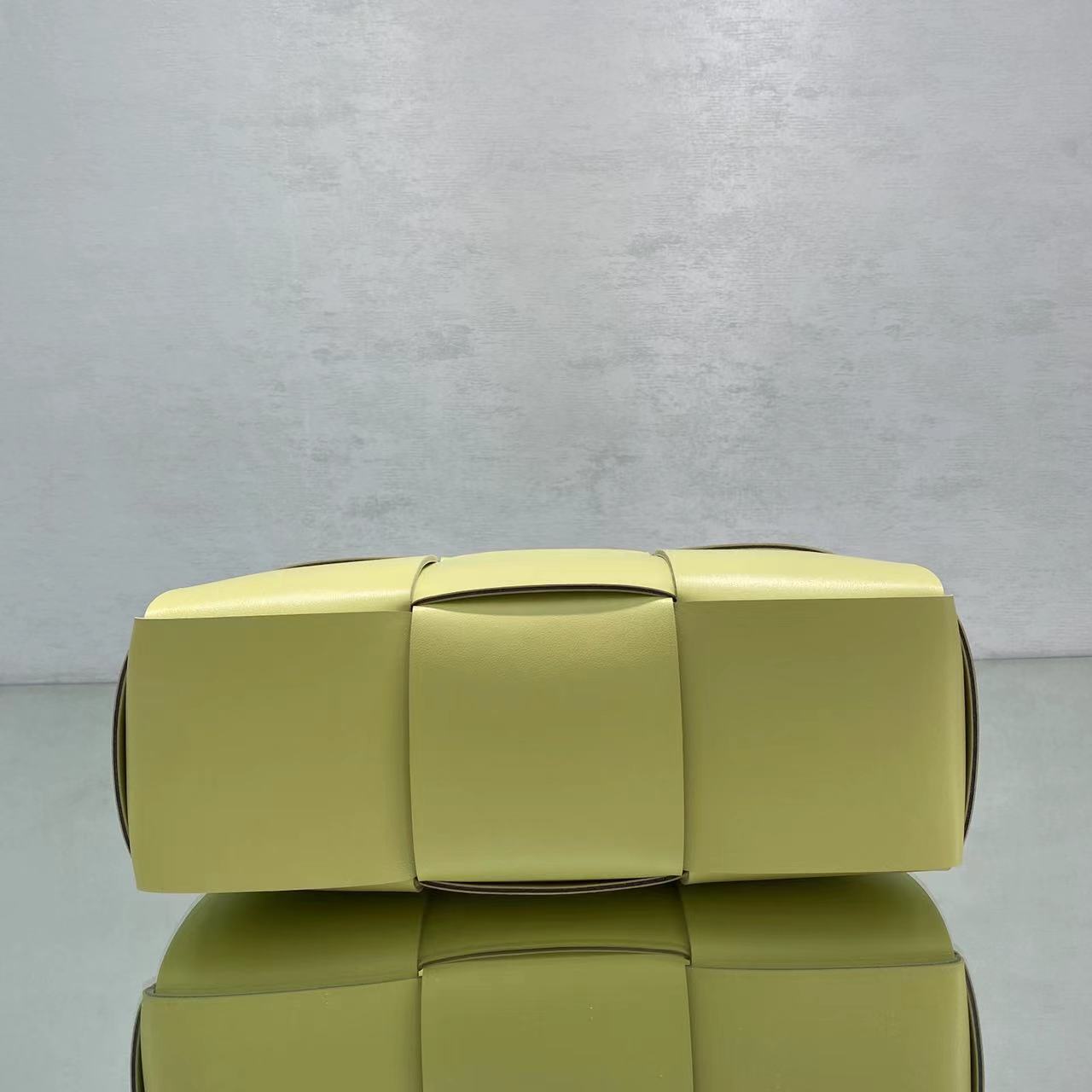 B0tt*ga Ven*ta Small Arco Tote Bag Yellow, For Women, Women’s Bags 14.2in/36cm