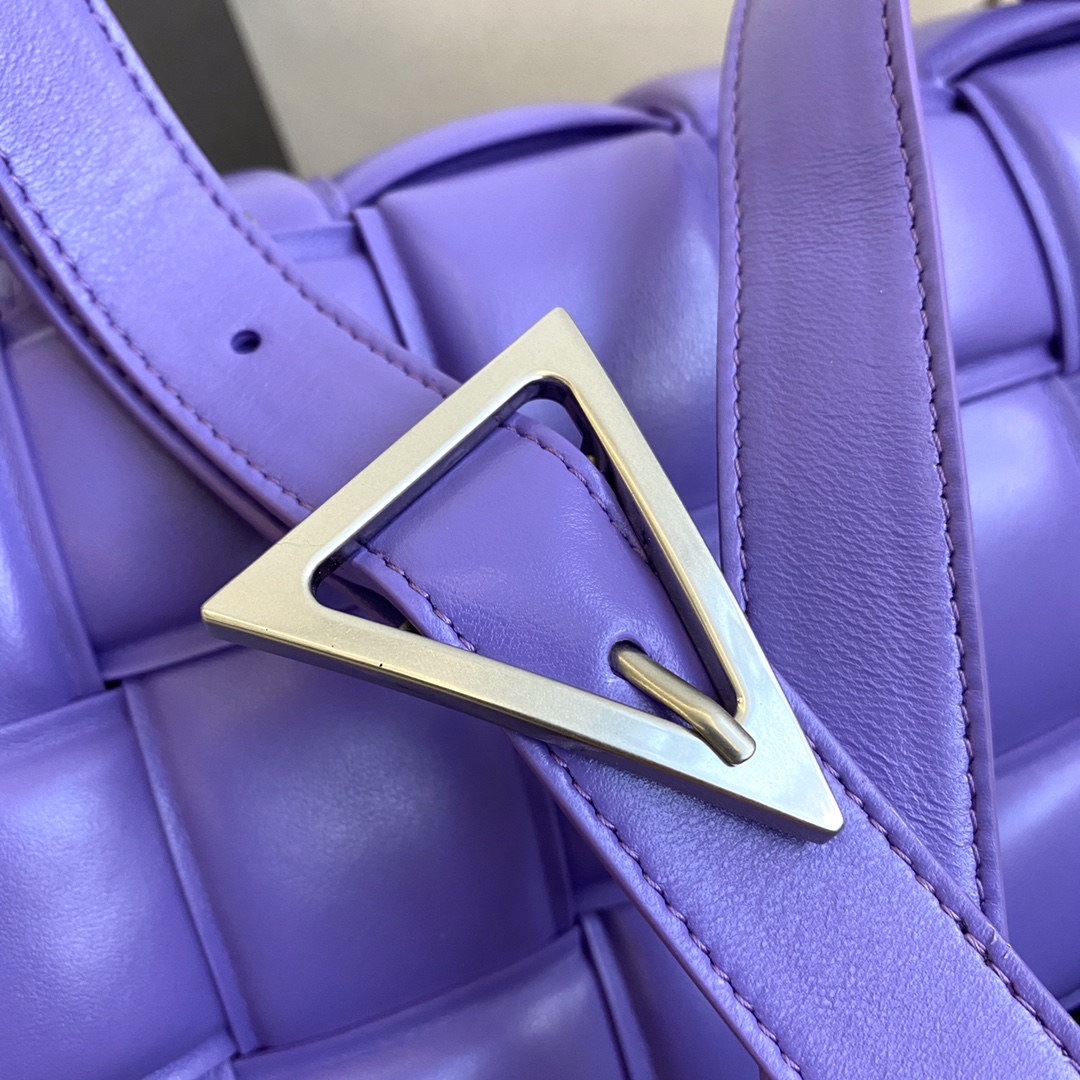 B0tt*ga Ven*ta Padded Cassette Bag For Women 10.2in/26cm In Violet