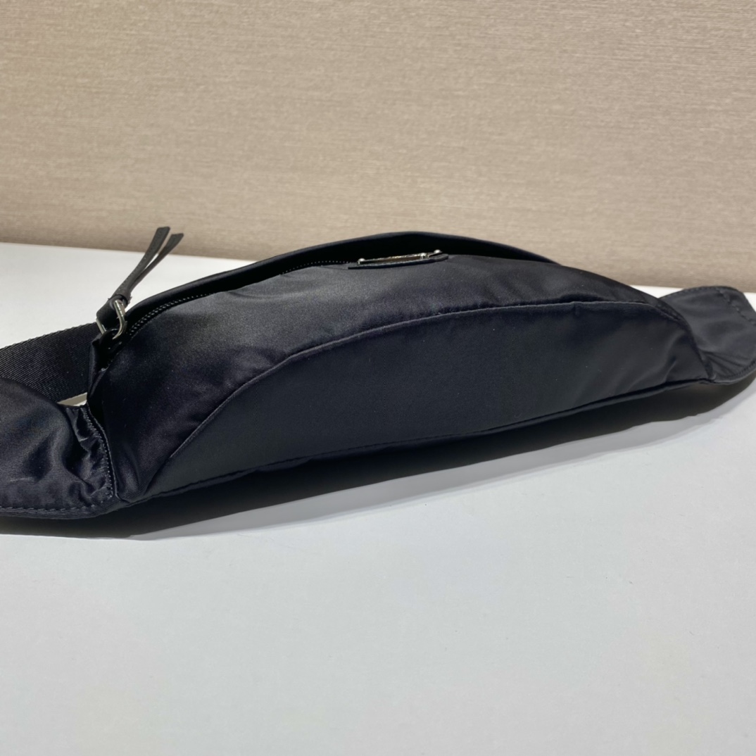 Pra*a Re-Nylon And Saffiano Belt Bag Black For Women, Women’s Bags 10.2in/26cm 2VL034_2DMG_F0002_V_OOO