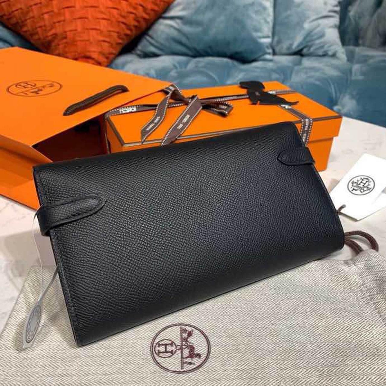 H**me5 Kelly Wallet To Go Woc Black With Gold Toned Hardware Bag For Women 8.2in/21cm