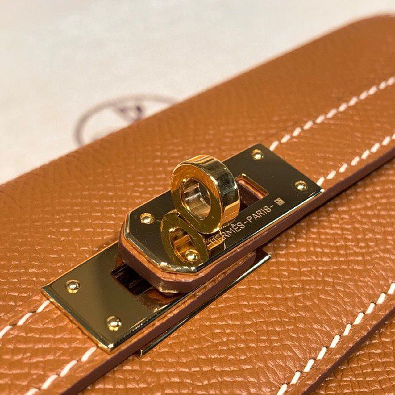 H**me5 Kelly Wallet To Go Woc Brown With Gold Toned Hardware Bag For Women 8.2in/21cm