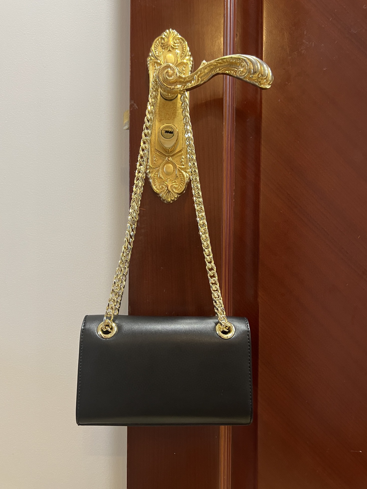 Dolce & Gabbana Polished 3.5 Phone Bag Black For Women 7.3in/19cm DG