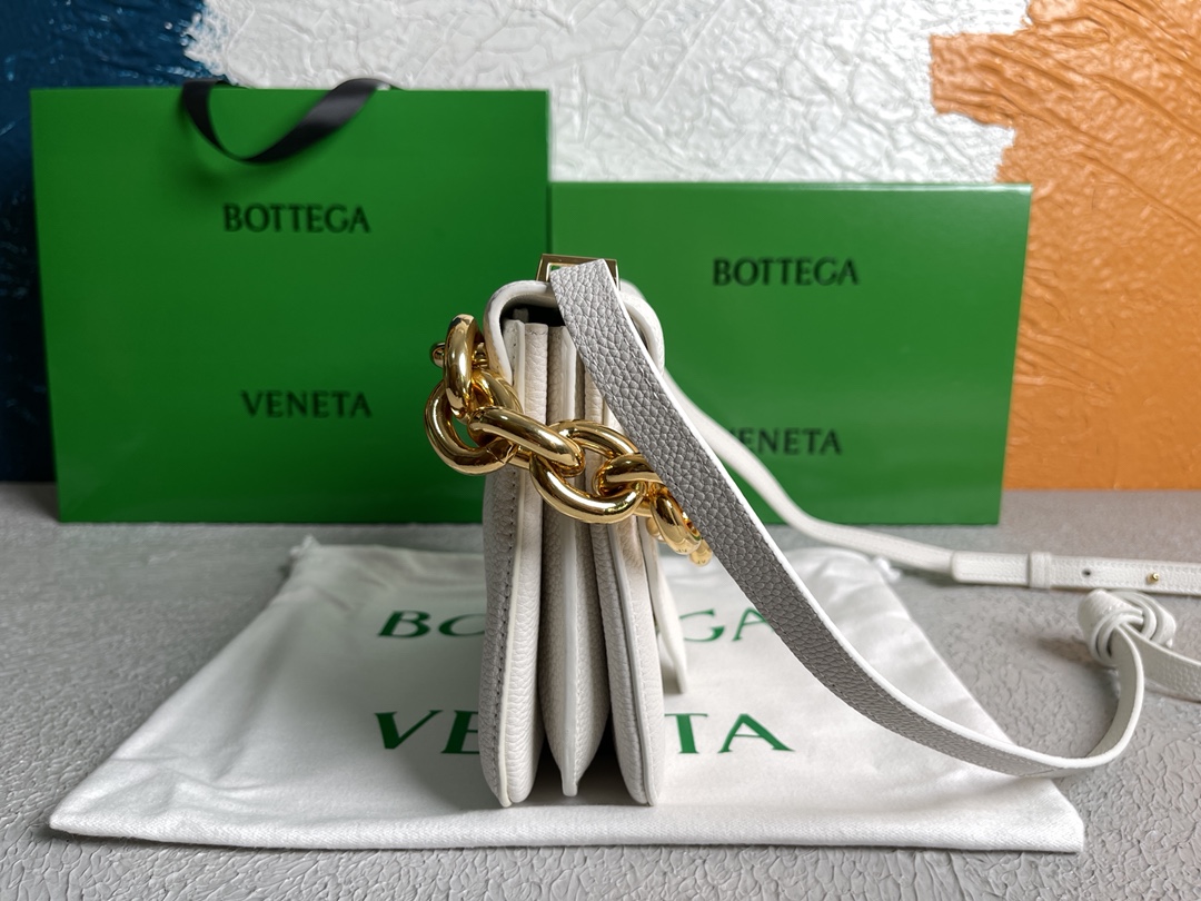 B0tt*ga Ven*ta Mount White, For Women, Women’s Bags 8.3in/21cm 667399V12M09009