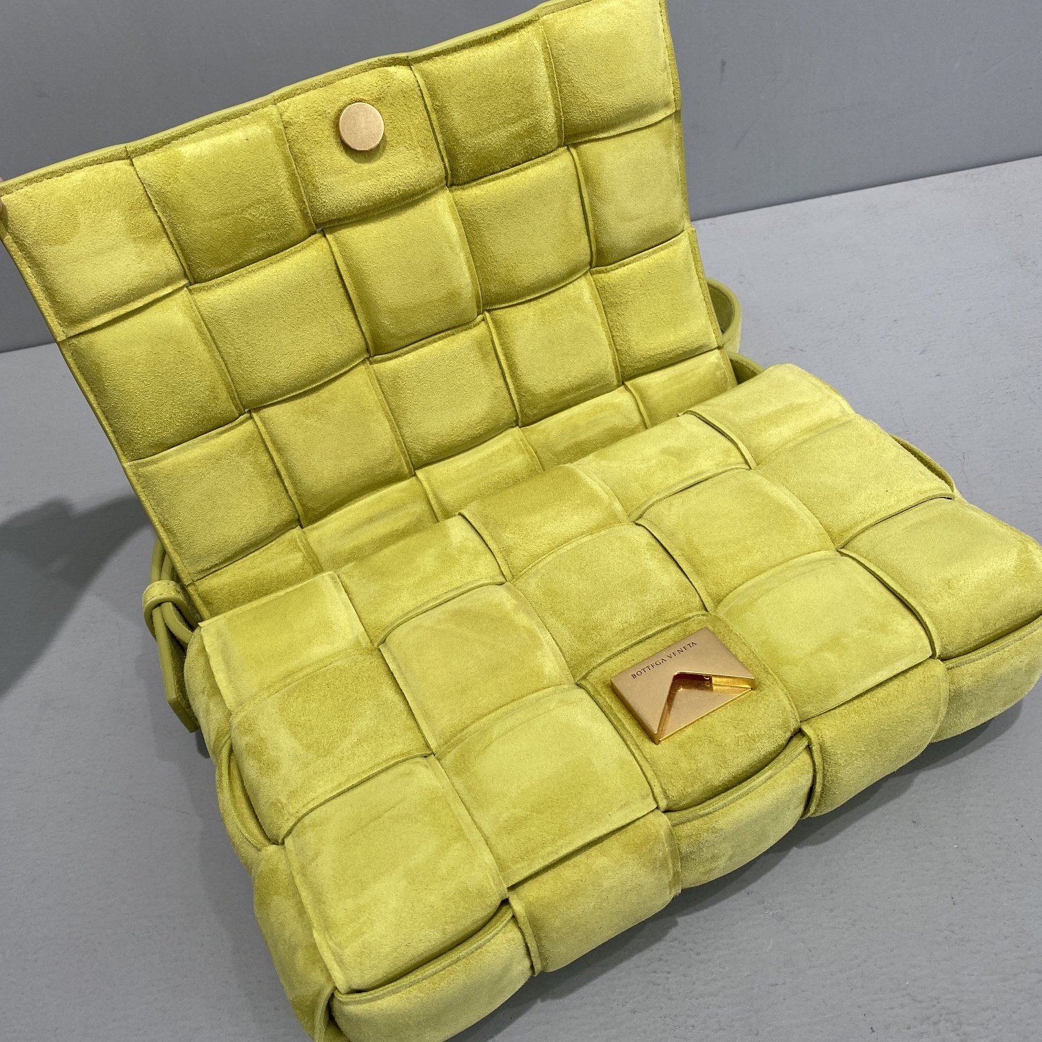 B0tt*ga Ven*ta Padded Cassette Yellow, For Women, Women’s Bags 10.2in/26cm