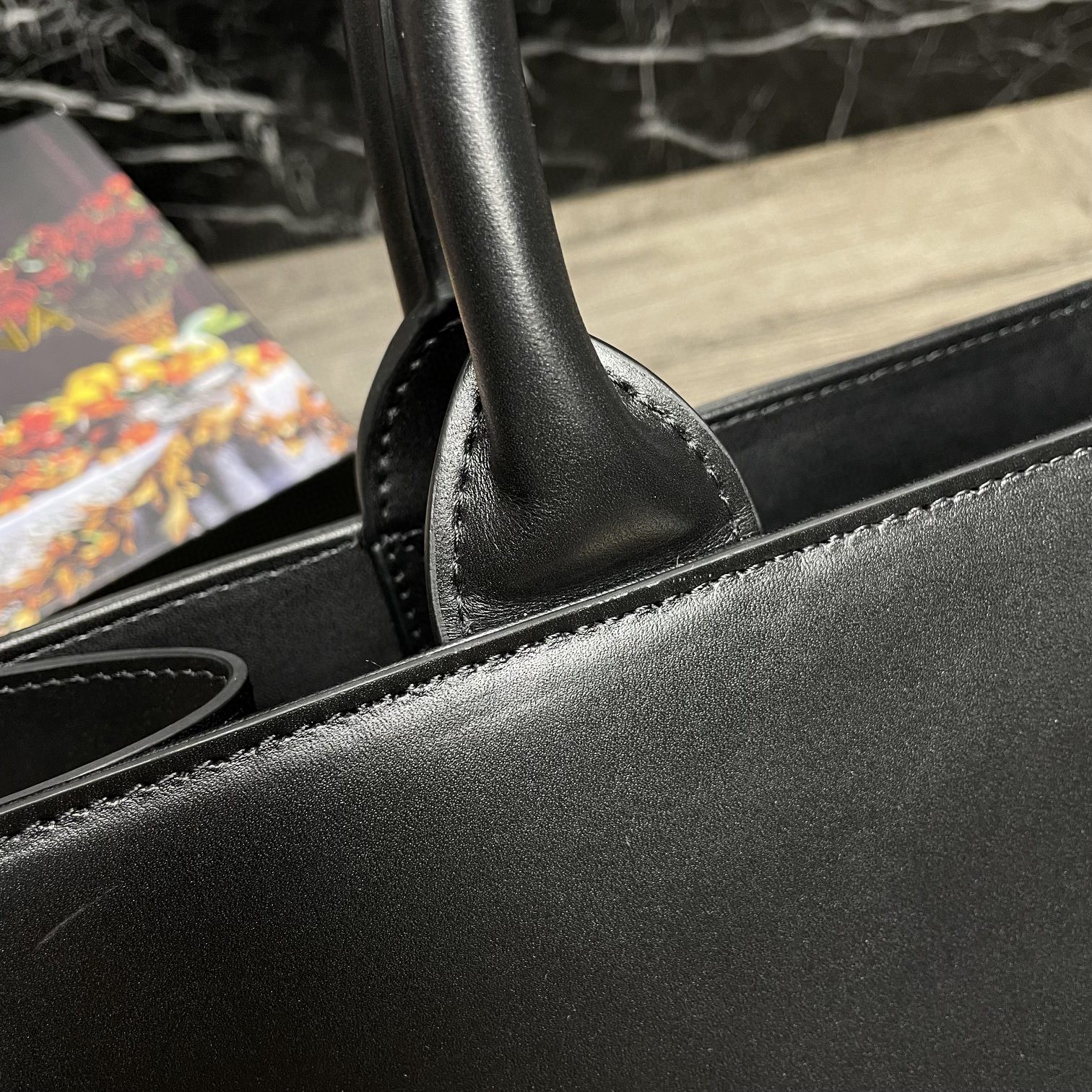 Dolce & Gabbana Small DG Daily Shopper Black For Women 14.6in/37cm DG BB7023AQ26980999