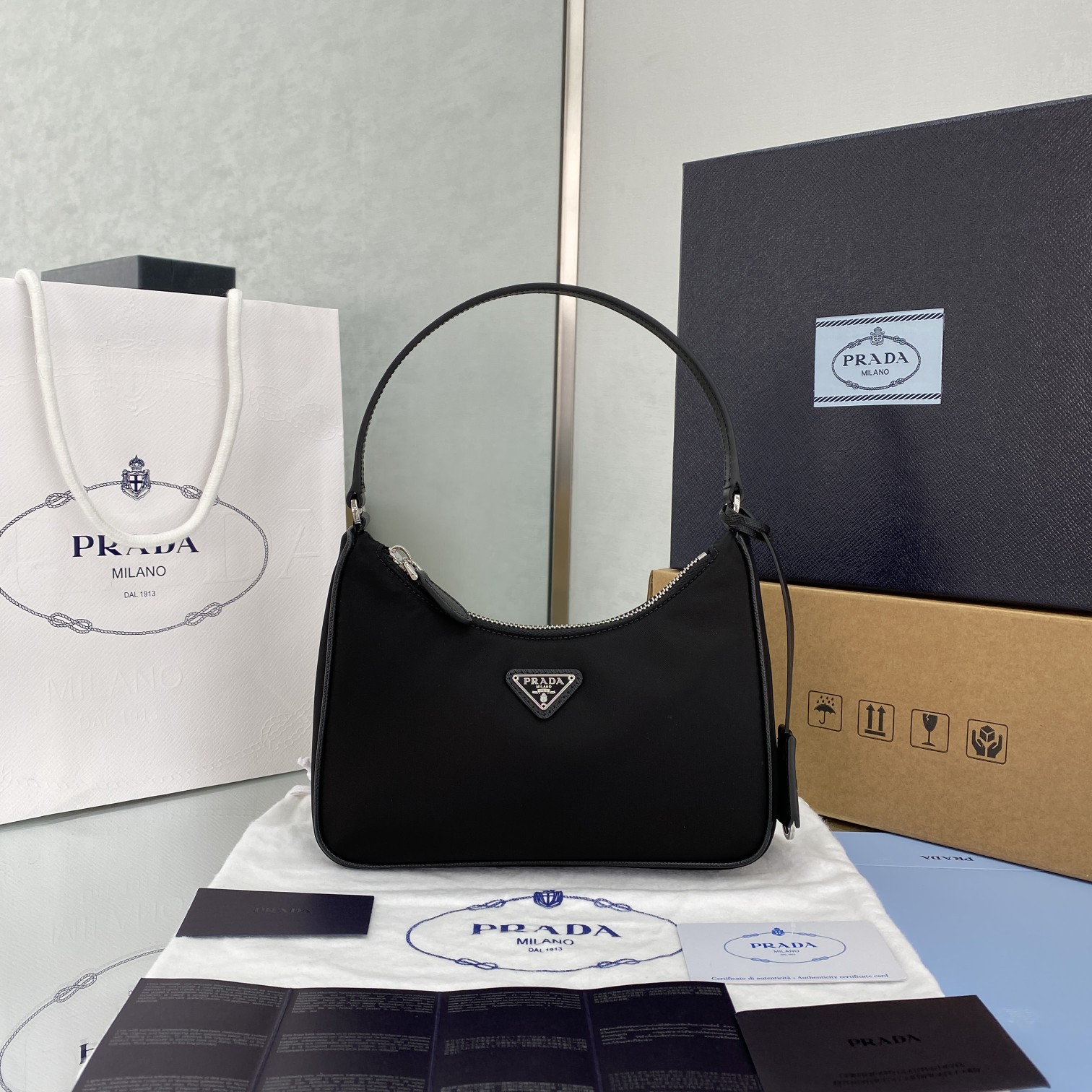 Pra*a Re-Edition 2005 Saffiano Leather Bag Black For Women, Women’s Bags 8.6in/22cm