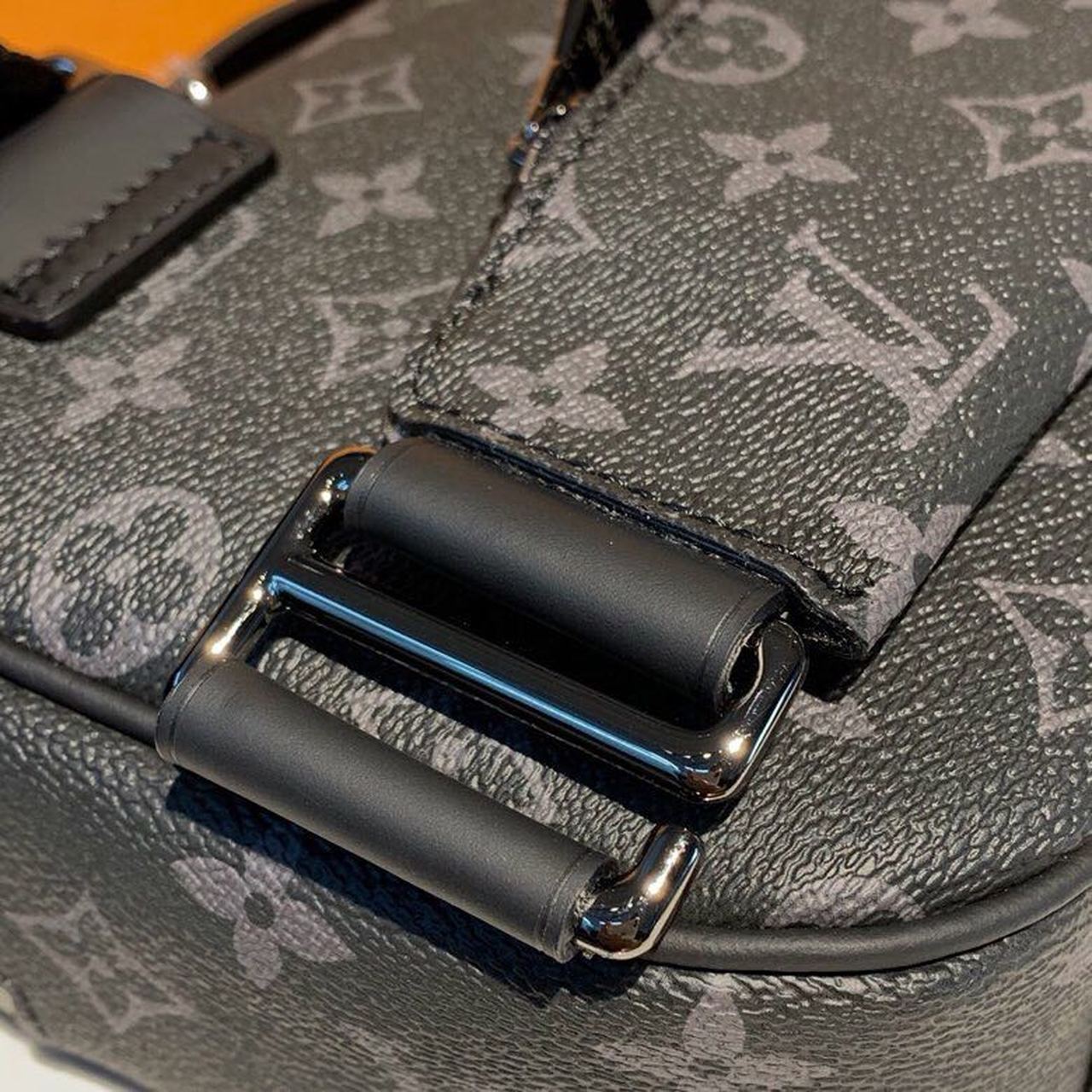 L0vis Vvtt0n Bumbag Monogram Eclipse Canvas For Men, Men’s Belt Bags 11in/28cm LV M42906