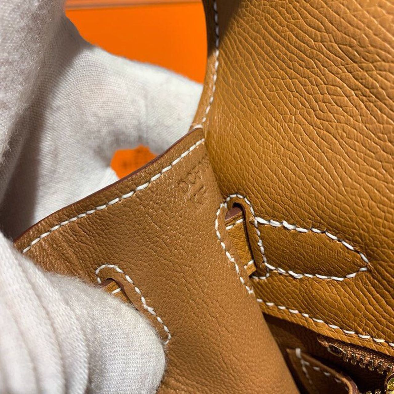 H**me5 Kelly Gold For Women Gold Toned Hardware 10in/25cm