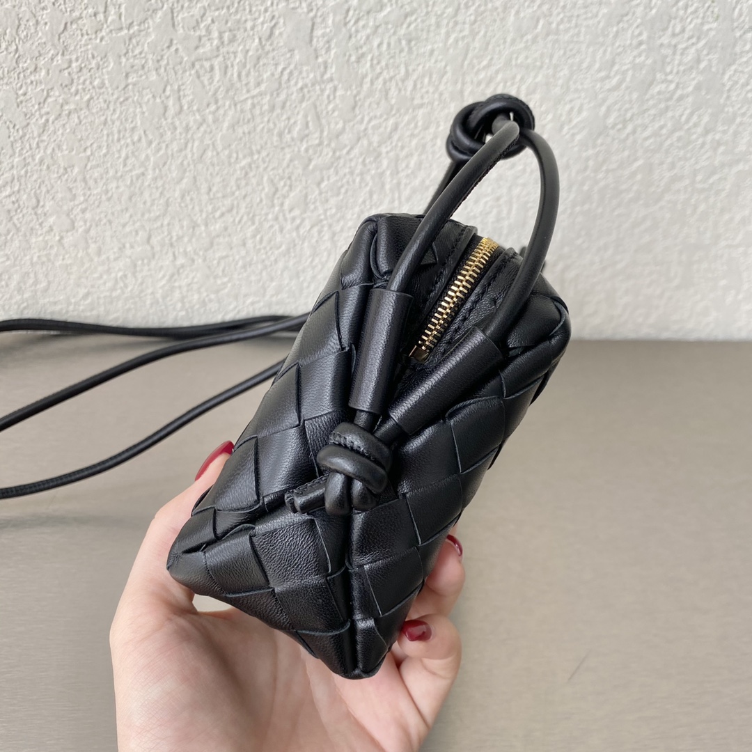 B0tt*ga Ven*ta Mini Loop Camera Bag Black, For Women, Women’s Bags 6.7in/17cm 680254V1G118425