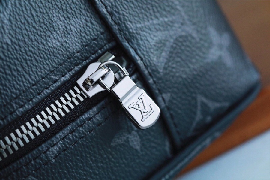 L0vis Vvtt0n Cosmetic Pouch Monogram Eclipse For Women, Women’s Wallets 6.7in/17cm LV M60024