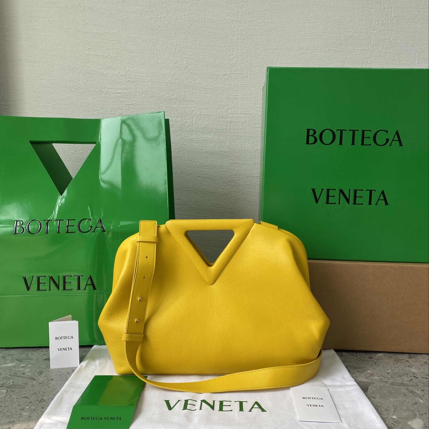 B0tt*ga Ven*ta Point Yellow, For Women, Women’s Bags 13.7in/35cm