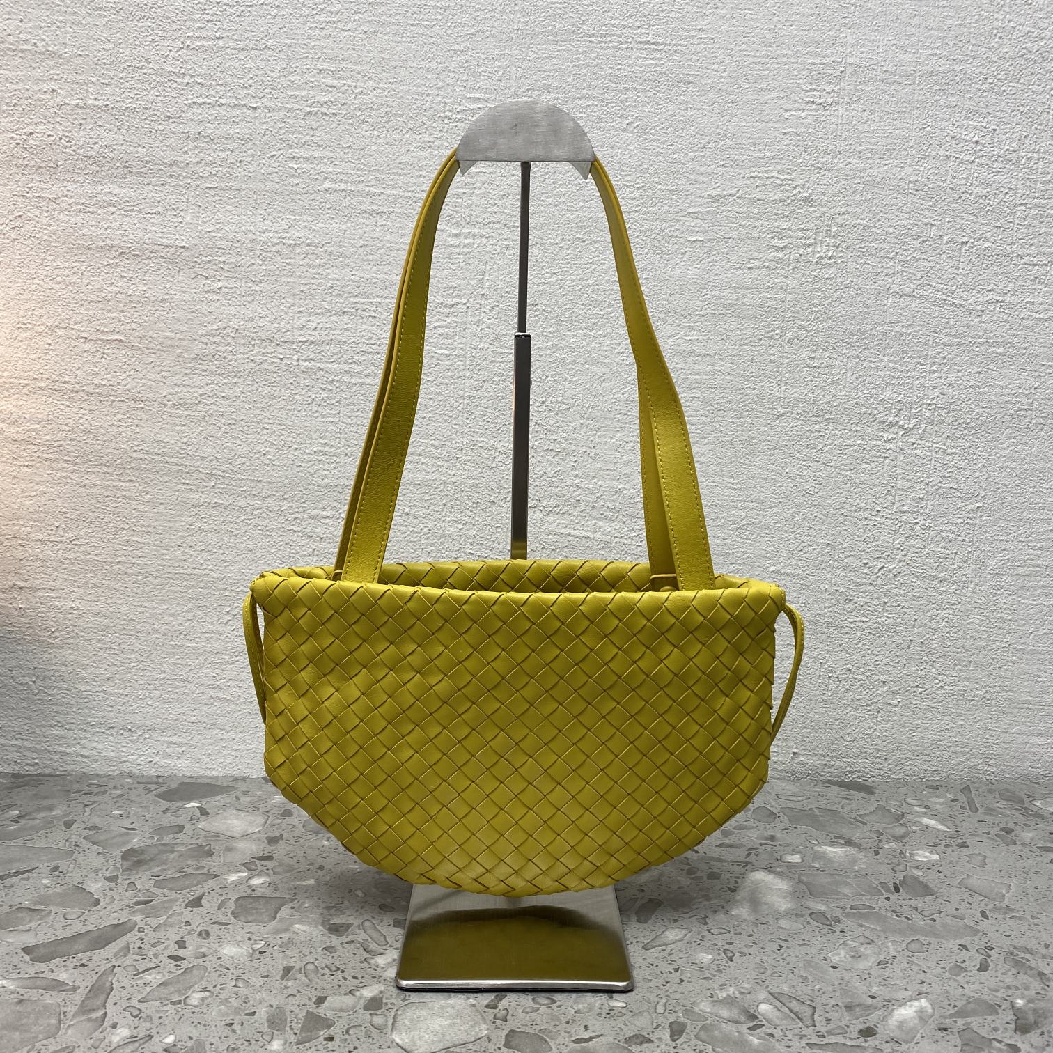 B0tt*ga Ven*ta Shoulder Bag Yellow, For Women, Women’s Bags 10.2in/26cm