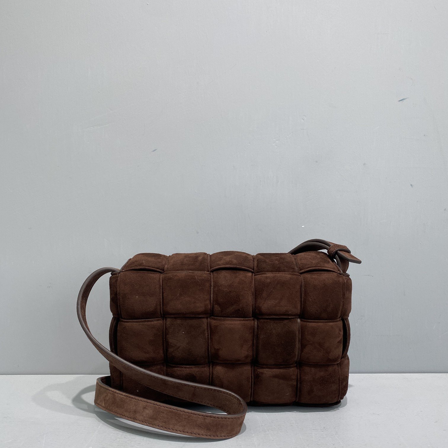 B0tt*ga Ven*ta Padded Cassette Caramel, For Women, Women’s Bags 10.2in/26cm 591970VCP619850