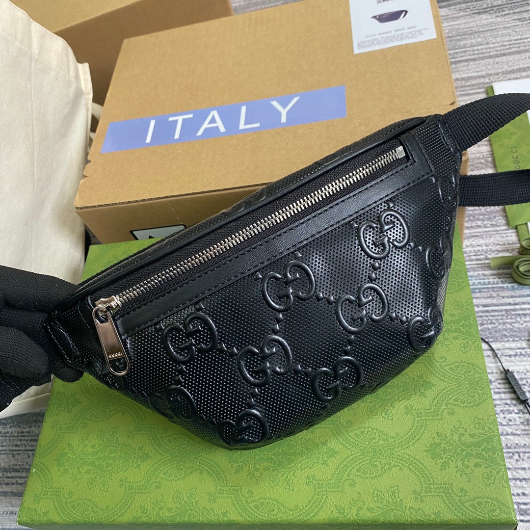Gvc*1 GG Embossed Belt Bag Black GG Embossed For Men  9.1in/23cm GG 658582 1W3CN 1000