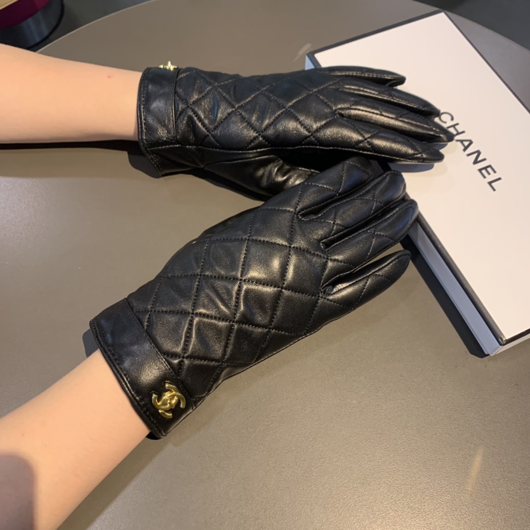 Ch**el Gloves In Black